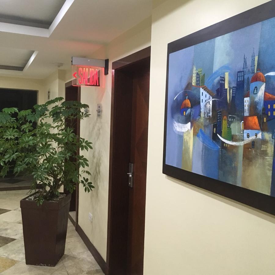 Suites Parque Real Кито Экстерьер фото