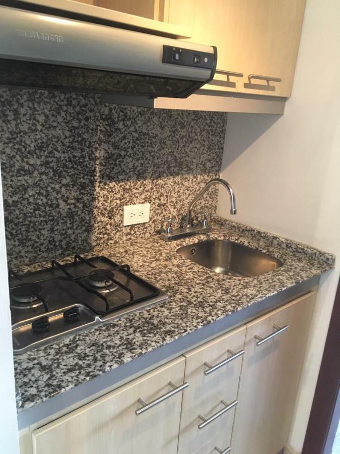 Suites Parque Real Кито Экстерьер фото
