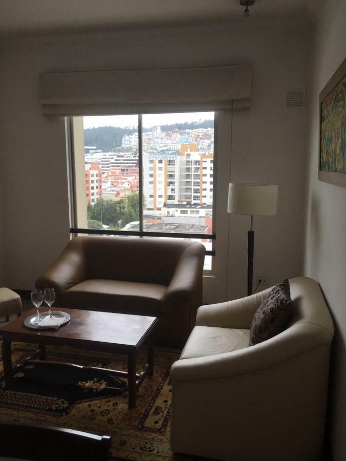 Suites Parque Real Кито Экстерьер фото